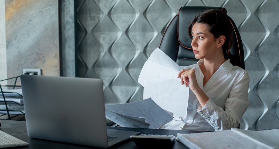 Узнайте, как внедрение системы контроля документов поможет вам наладить управление системой контроля документов, минимизировать риски и повысить безопасность обработки данных в компании